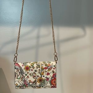 Tory Burch Crossbody/Wallet. Beautiful! 7 3/4”w x 5”h x 2”d. New w/o tags.